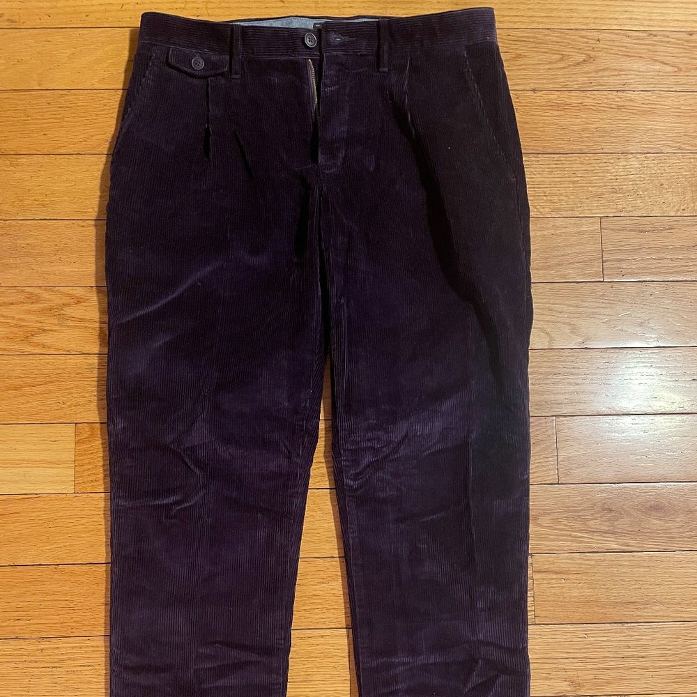 JCrew Single-Pleat 10-Wale Corduroy Pant in Deep Amethyst 31/32